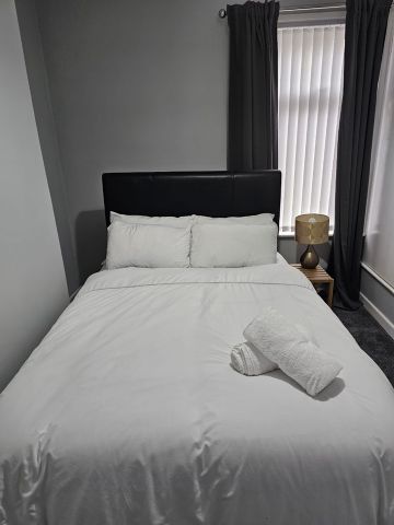 2 Bed Terraced House, Hanwell Street, L6 - Photo 3