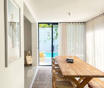 3 bedroom luxury Villa for rent in Nueva Andalucia, Spain - Photo 2