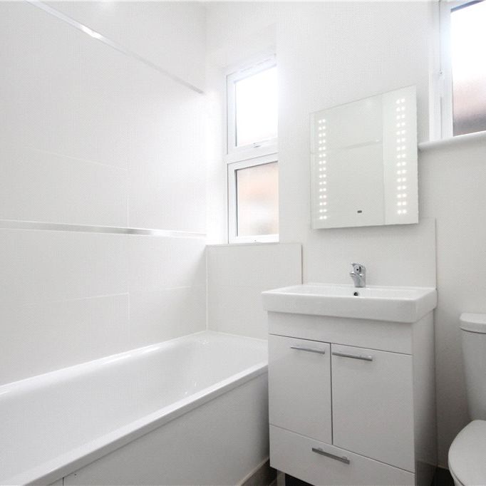 First Avenue, London, W3 7JR - Photo 1