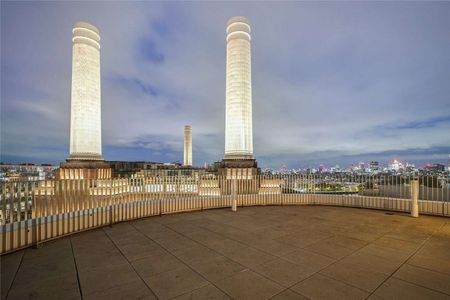 A superb four bedroom penthouse in Prospect Way - Photo 2