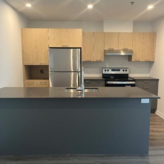 2 CH - 1 SDB - Terrebonne - $2,020 /mo - Photo 1