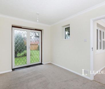 3 bedroom detached house to rent - Photo 2