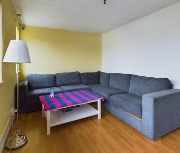 2 bedroom maisonette to rent - Photo 4