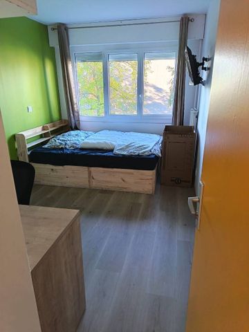 Gravaud : Chambre entièrement meublée - Photo 4