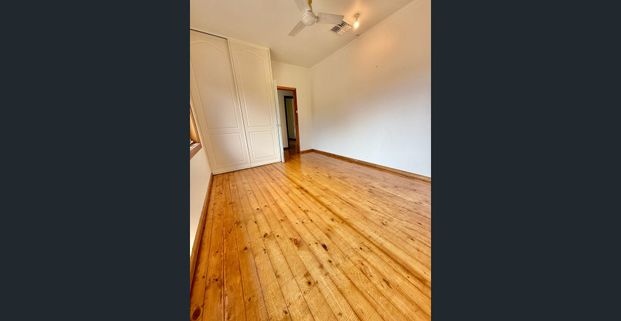 Spacious 3-Bedroom Coastal Home on Large 700m² Block - Photo 1