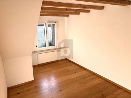 COZY LIVING WITH CHARM - Photo 5