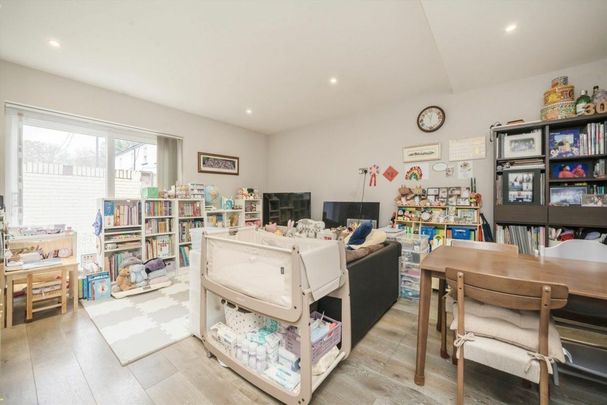 Castlebar Road, Ealing, W5 - Photo 1