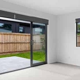 Stylish & Modern 2-Bedroom Townhouse in the Heart of Saint Andrews - Photo 1
