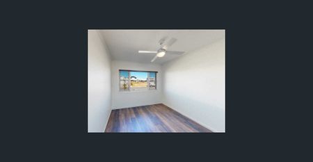 Charming 4 Bedroom home in Banya! - Photo 3