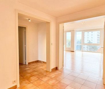 Appartement te huur in Sint-Lambrechts-Woluwe voor € 1.700 met 3 sl... - Photo 1
