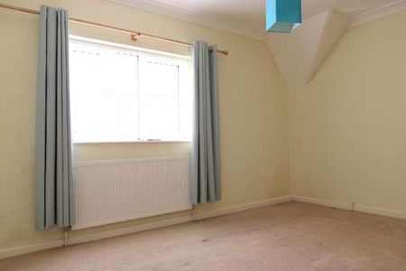 Vale Road, BN25 - Photo 2