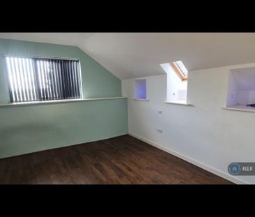 2 bedroom semi-detached house to rent - Photo 5