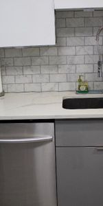 3½ Condo with A/C & Parking in Ahuntsic - Photo 3