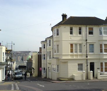 Studio Flat, Guildford Road, BN1 - Photo 3