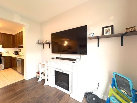 For Lease - 719 Derreen Avenue, Stittsville - Munster - Richmond, Ontario - Photo 2