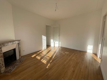 Location Appartement 2 pièces 40m² ENGHIEN LES BAINS 95880 - Photo 2