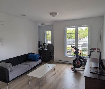 CESSION DE BAIL — 4 1/2 CONSTRUIT EN 2024 — 1 400 $/MOIS — SHERBROOKE - Photo 3