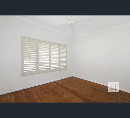 13 Kalulah Ave, Gorokan, NSW 2263 - Photo 1
