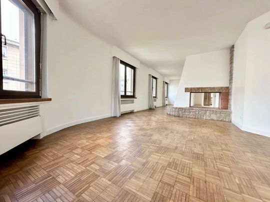 Location Appartement 4 pièces 134m² BOULOGNE SUR MER 62200 - Photo 1