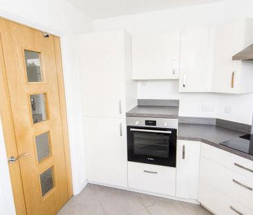 1 bedroom retirement property to rent - Photo 3