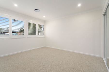 Fully Renovated Family Home - Photo 2