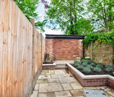 2 bedroom terraced house to rent - Photo 4