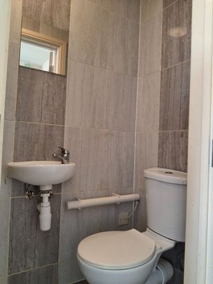 Studio Flat, Whitefoot Lane, BR1 - Photo 1