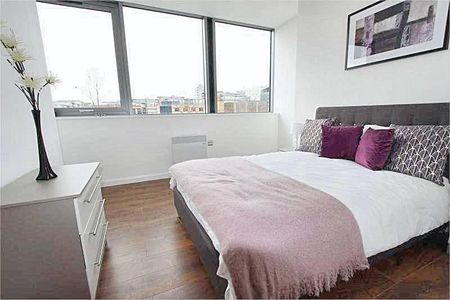 2 bedroom flat to rent - Photo 2