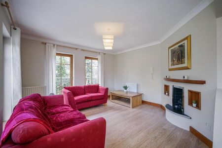 13 Danesfort Park South, Belfast, BT9 7RG - Photo 2