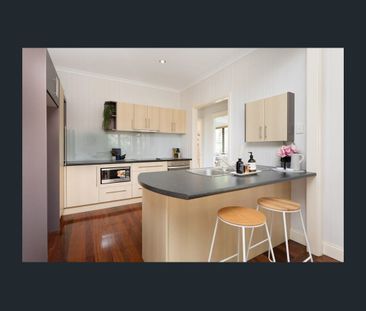 Modern Family Home in Logan Reserve WITH PRICE INCREASE - Photo 6