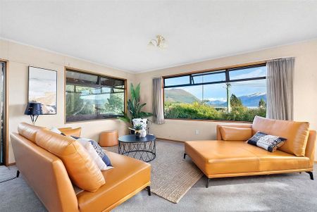 Charming 3BR Home in Wanaka! - Photo 5