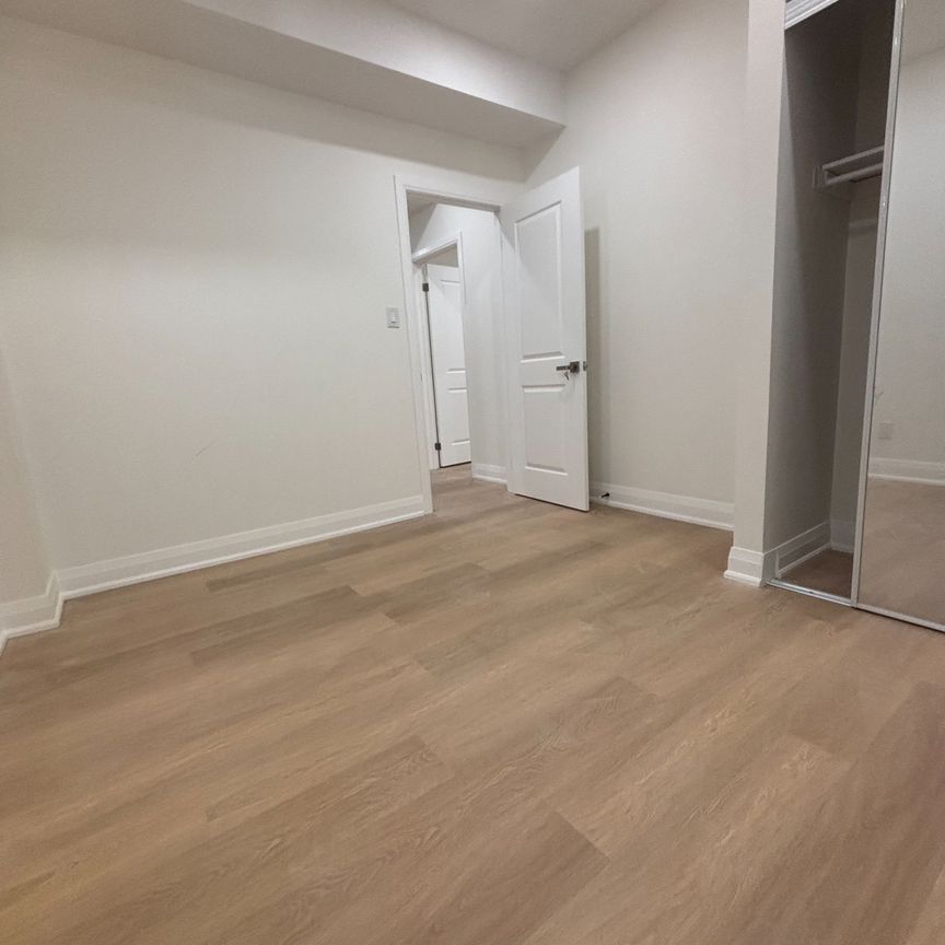 For Lease - 115B Bond Crescent, Richmond Hill, Ontario - Photo 1