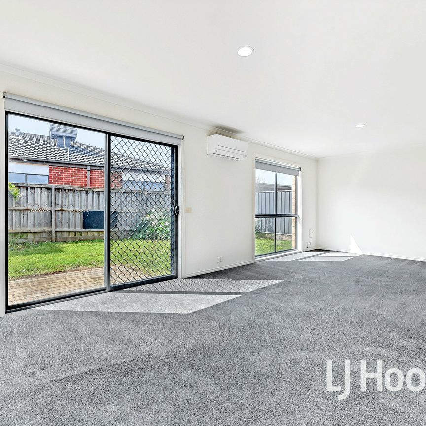 Light, Bright & Convenient Two-Bedroom Home - Photo 1