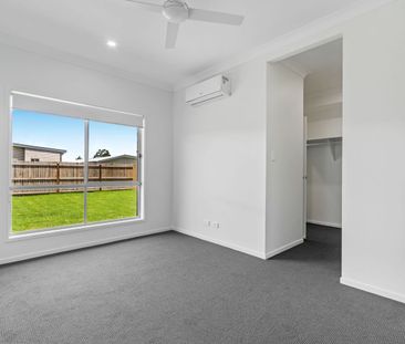 Modern Family Living – Brand New 4 Bedroom Home with Spacious Yard - Photo 6