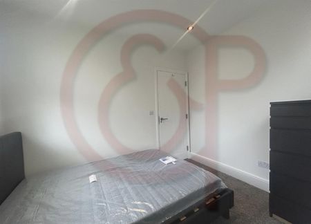 The Vale, Acton W3, London - Photo 3