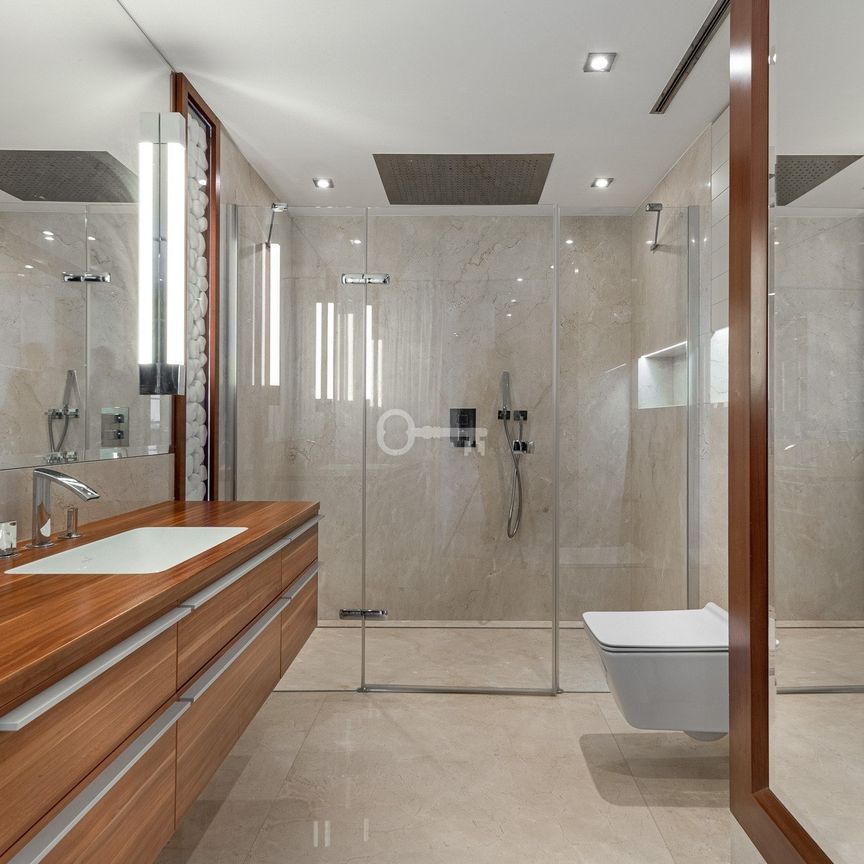 Wysokie piętro | Prywatny basen w budynku - Zdjęcie 1