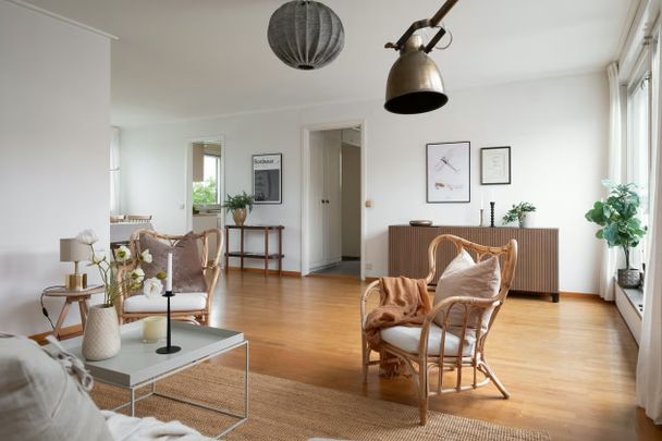 Petter Hernquists väg, Lerum - Photo 1