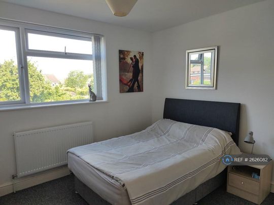1 bedroom in a house share to rent - Photo 1