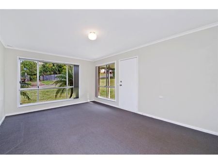 3 Bedroom Family Home - Photo 3