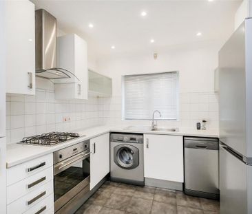 2 bedroom maisonette to rent - Photo 2