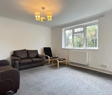 3 bedroom apartment to rent - Photo 1