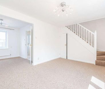 Lime Walk, Henlow, SG16 - Photo 3