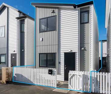 Spacious Family Home with Bonus Sleepout! - Photo 4