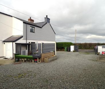 2 bedroom semi-detached house to rent - Photo 5