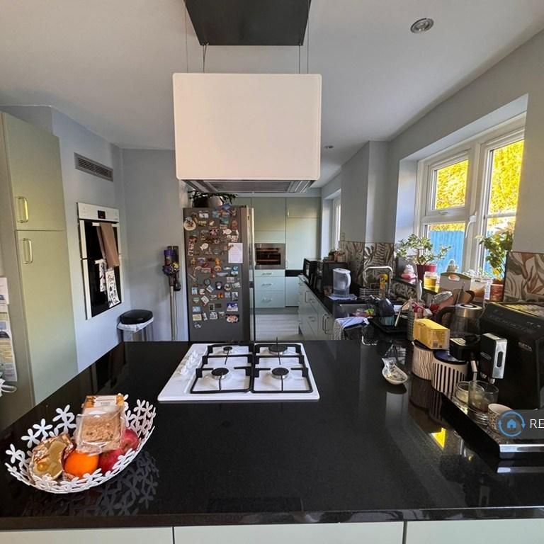 3 bedroom detached house to rent - Photo 1