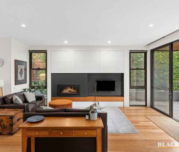 Four bedrooms plus study - Massive underground garage - Photo 2