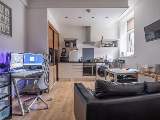 2 bedroom apartment to rent - Photo 1