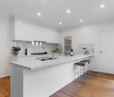 A Masterclass in Modern Family Luxury - Photo 3