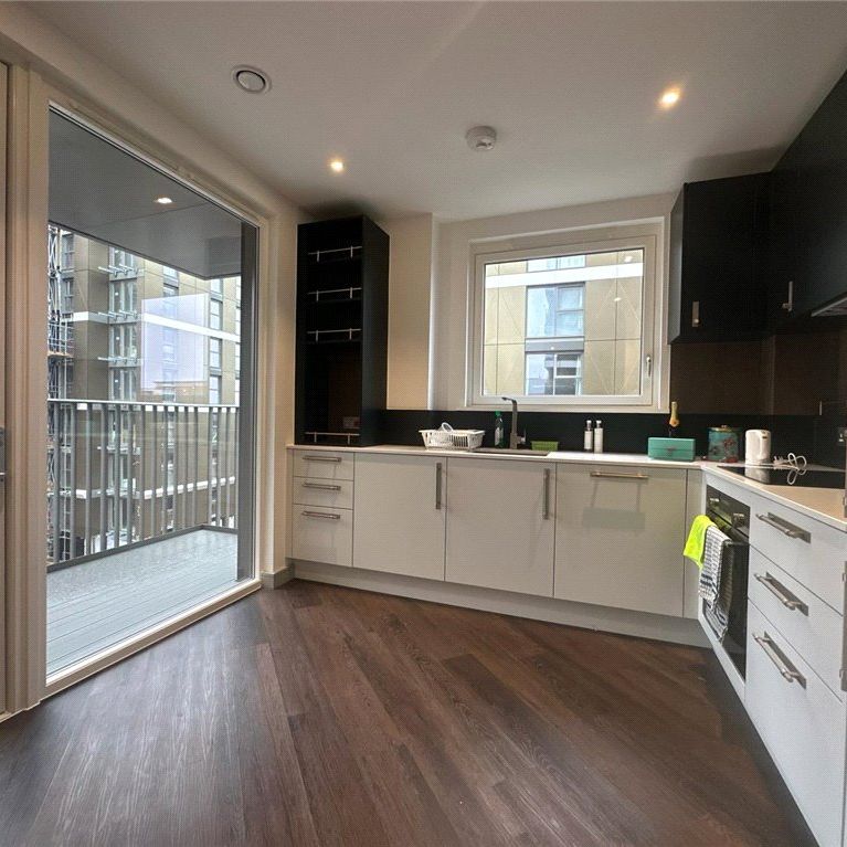 Eden Grove, Staines-upon-Thames, Surrey, TW18 4ZU - Photo 1