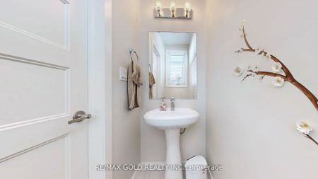 For Lease - 997 West Village Square, London North, Ontario - Photo 5